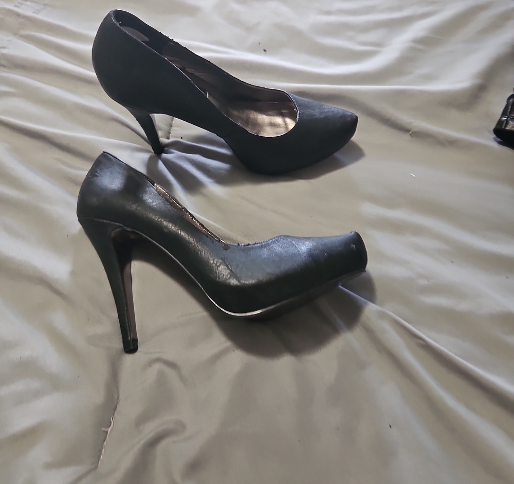 Steve Madden Classic Black Heels